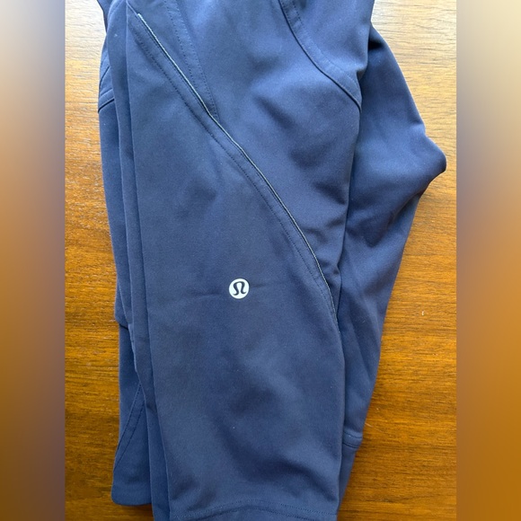 Lululemon Wunder Train High-Rise Crop with Pockets 23” - Picture 2 of 6